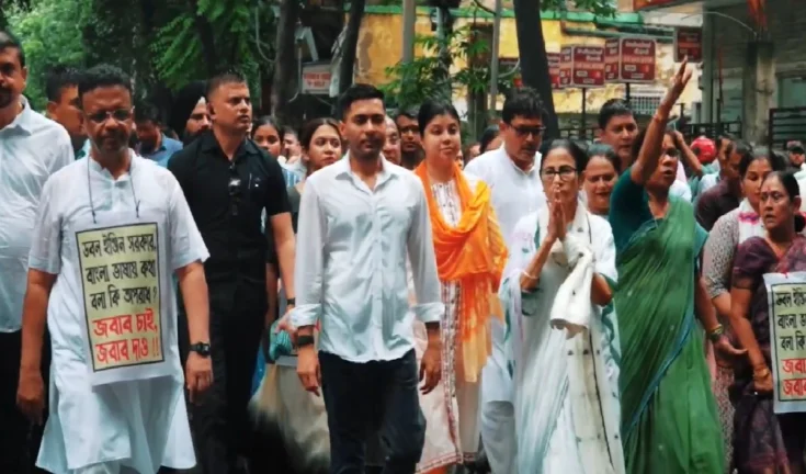 सत्ता की सियासत: ममता का शक्ति प्रदर्शन, भाजपा का 'जमात' पर कटाक्ष