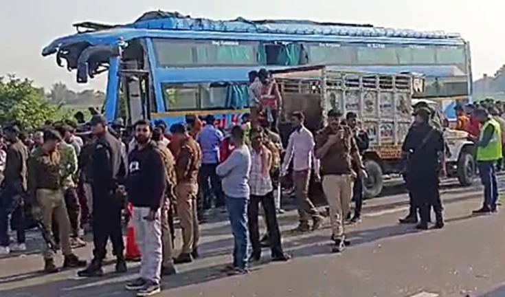 हादसे का चीत्कार: मिर्जापुर NH पर बेकाबू कार ने ली पिता-पुत्र सहित चार की जान