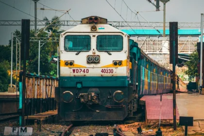 इस शीर्षक को एक नया, आकर्षक रूप में बदलें और केवल एक ही परिणाम दें,कोई निर्देश न दे: rrb group d vacancy 2025 a great job opportunity in the railways