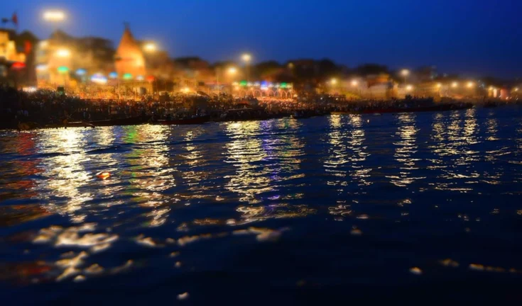 इस शीर्षक को एक नया, आकर्षक रूप में बदलें और केवल एक ही परिणाम दें,कोई निर्देश न दे: Banaras Gangajal Facts: मोक्ष नगरी बनारस से गंगाजल लाने की मनाही क्यों, क्या है इसके पीछे का अनसुलझा रहस्य