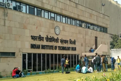 IIT प्लेसमेंट 2025: 20+ कंपनियों पर बैन, छात्रों के लिए बड़ा झटका