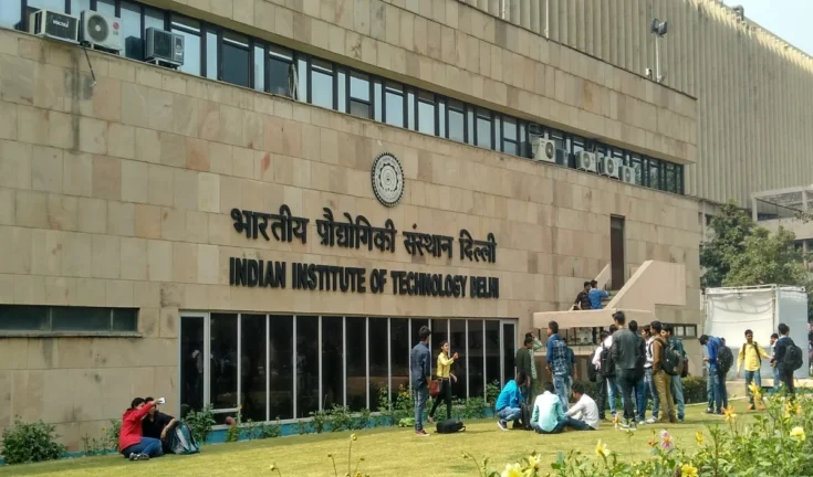 IIT प्लेसमेंट 2025: 20+ कंपनियों पर बैन, छात्रों के लिए बड़ा झटका