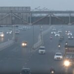 NCR में जानलेवा धुंध! दिल्ली, नोएडा, गाजियाबाद का AQI 450 के पार, अस्पतालों में लगी मरीजों की कतार