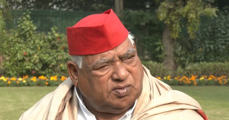 "अवधेश प्रसाद का PDA पर वार, BJP पर वोट के अधिकार छीनने का आरोप"