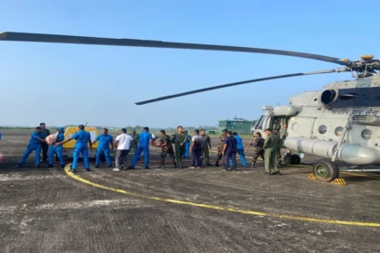 "आसमान का रक्षक, धरती का सहारा: भारतीय वायु सेना और NDRF के वीर हाथों ने श्रीलंका को बचाया!"