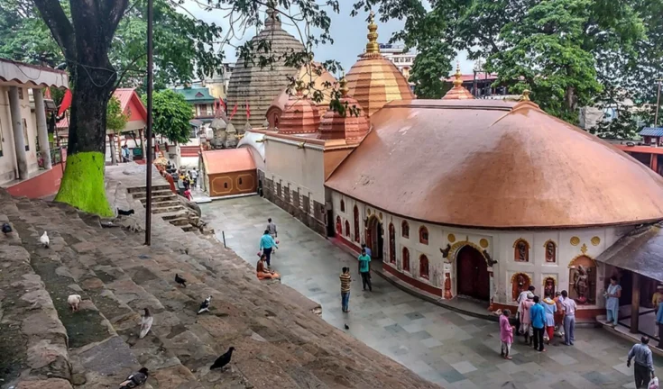 कामाख्या बीज मंत्र: धन-समृद्धि का द्वार, मंत्र जाप से पाएं अपार ऐश्वर्य