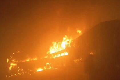 कोहरे का कहर: यमुना एक्सप्रेसवे पर भीषण आग, 4 की मौत