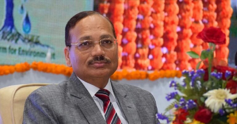 चीफ जस्टिस के रोहिंग्या बयान पर बवाल, पूर्व जज और वकील बोले - संविधान की अवमानना
