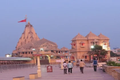 ज्योतिर्लिंग: शिव पुराण का अनमोल रहस्य, 12 दिव्य धामों की महिमा और दर्शन लाभ