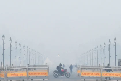 दिल्ली की सांसें अटकीं! ठंड में दोगुना ज़हर, AQI 333 पार, सेहत का इम्तिहान