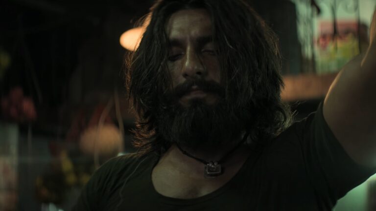 'धुरंधर' का जलवा जारी: विवादों को पछाड़, रणवीर सिंह की एक्शन फिल्म के टिकटों की बंपर बुकिंग!