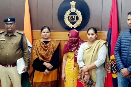पानीपत में 'ईर्ष्यालु माँ' का खौफनाक सच: सौतेले बच्चों की हत्यारी गिरफ्तार, खुद के बच्चे को भी मारने की बात कबूली