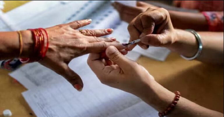 महाराष्ट्र का रण: 6000+ सीटों पर प्रतिष्ठा दांव पर, महायुति-महाविकास अघाड़ी के बीच महासंग्राम जारी!