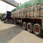 लाहौर की सीमा पर खड़ी ट्रकें, संतरे की निर्यात रुकी, हफ़्तों से अफ़ग़ानिस्तान के साथ पाकिस्तान की सीमा बंद