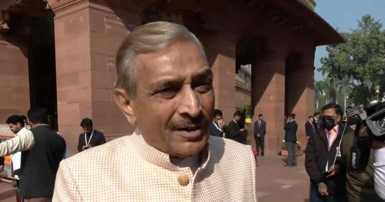 वंदे मातरम को चुनावी रण में उतारना: विपक्ष ने BJP पर साधा निशाना, इतिहास के आईने में BJP के एजेंडे पर सवाल