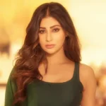 करनाल में मौनी रॉय के साथ सरेआम बदतमीजी: बुजुर्गों की शर्मनाक हरकत पर भड़की एक्ट्रेस, बयां किया अपना दर्द!