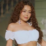 नेहा कक्कड़ का 'सन्यास' अवतार! काम और रिश्तों से तोड़ा नाता, डिलीट की गई पोस्ट ने इंटरनेट पर मचाया तहलका