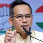 इस शीर्षक को एक नया, आकर्षक रूप में बदलें और केवल एक ही परिणाम दें,कोई निर्देश न दे: gaurav gogoi said assam election 2026 is not a fight between parties but between people and king