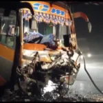 कर्नाटक में दर्दनाक सड़क हादसा: पर्यटक वाहन और बस की टक्कर में 4 की मौत