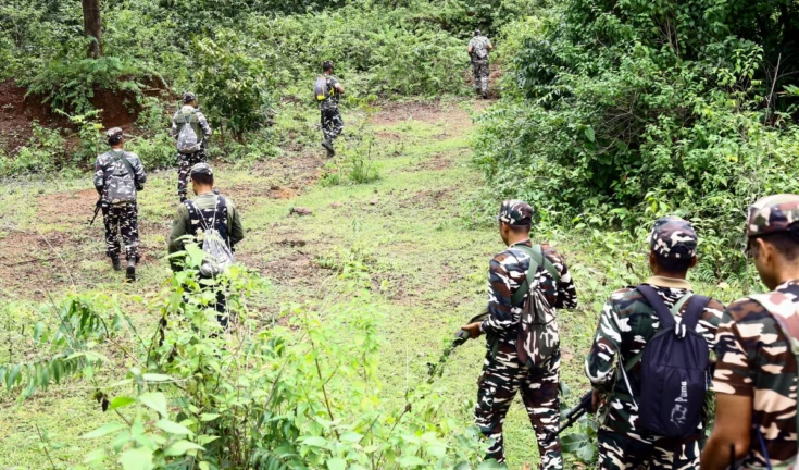 झारखंड में नक्सलियों पर सर्जिकल स्ट्राइक! चाईबासा मुठभेड़ में 15 नक्सली ढेर, 1 करोड़ का इनामी 'अनल दा' भी मारा गया