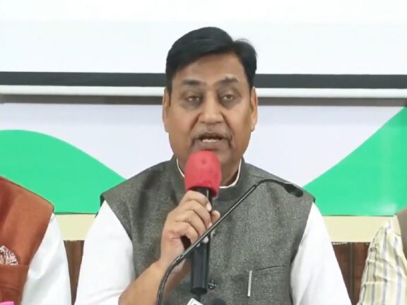 डोटासरा ने फिर जारी की चेतावनी, कहा- जरा सी भी बेईमानी पकड़ी गई तो होगी FIR...