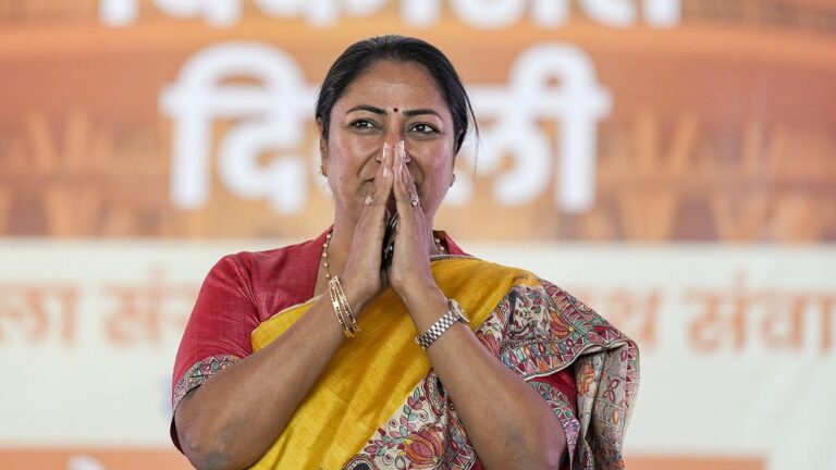 दिल्ली की 'स्किल्ड' सियासत: 'विकसित भारत' का सपना और प्रदूषण पर टेक्नोलॉजी की जंग