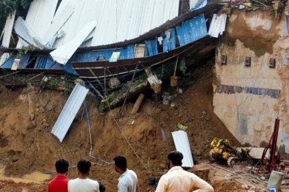 बारिश ने छीनी मासूमों की जिंदगी: सहारनपुर में दीवार गिरने से दो बच्चों की दर्दनाक मौत
