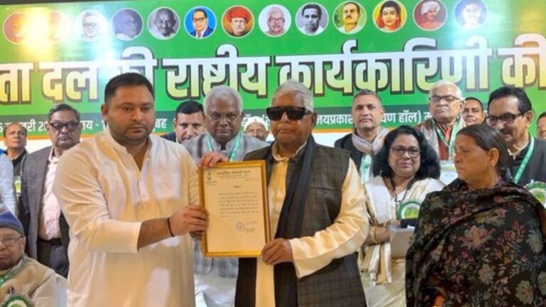 बिहार की सियासत में नया अध्याय: तेजस्वी यादव बने RJD के राष्ट्रीय कार्यकारी अध्यक्ष, लालू युग के बाद की शुरुआत