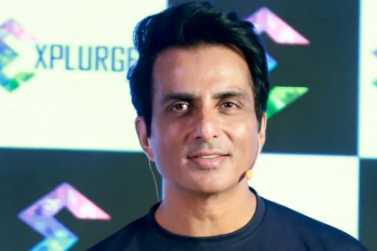 सोनू सूद ने बेजुबानों के लिए बढ़ाया हाथ: वैक्सीनेशन और स्टेरिलाइज़ेशन की अपील कर दी 'दयालुता' की मिसाल