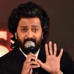 "अक्षय कुमार तो मेरा डुप्लीकेट है!" चंकी पांडे का वो मजेदार किस्सा जिसने 'हाउसफुल' के सेट पर सबको लोटपोट कर दिया।