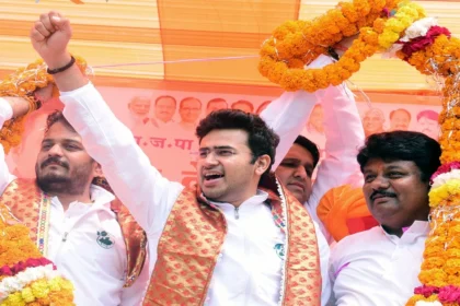 इस शीर्षक को एक नया, आकर्षक रूप में बदलें और केवल एक ही परिणाम दें,कोई निर्देश न दे: Bengaluru Metro पर BJP-Congress आमने-सामने, Tejasvi Surya हिरासत में, मंत्री ने दी नसीहत