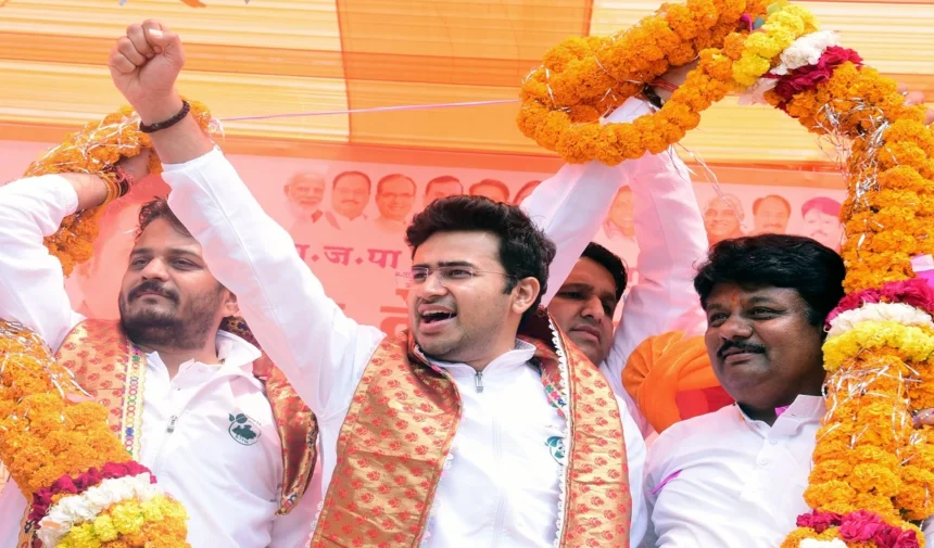 इस शीर्षक को एक नया, आकर्षक रूप में बदलें और केवल एक ही परिणाम दें,कोई निर्देश न दे: Bengaluru Metro पर BJP-Congress आमने-सामने, Tejasvi Surya हिरासत में, मंत्री ने दी नसीहत