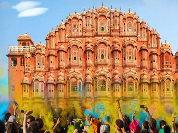 ट्रैवल टिप्स: इस बार राजस्थान के इन शहरों में मनाएं होली, यादगार बन जाएगा रंगों का ये त्योहार