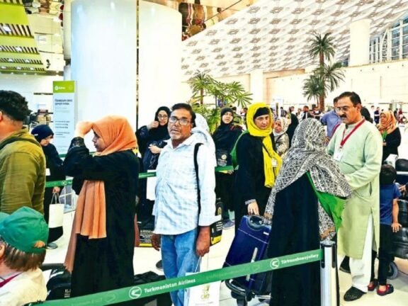 तेहरान पर कभी भी हमला कर सकता है अमेरिका, भारतीय दूतावास ने नागरिकों को तुरंत ईरान छोड़ने की दी सलाह