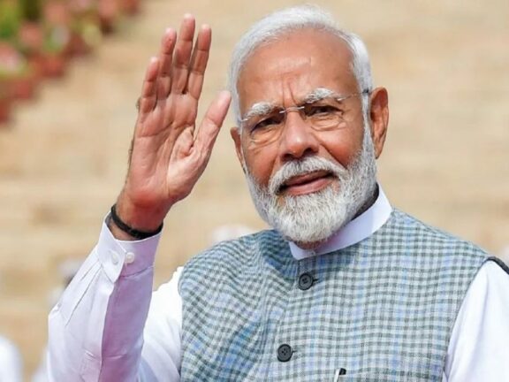 बजट घोषणाओं के बाद अब मोदी सरकार ने आम लोगों को ये बड़ा तोहफा दिया है. राष्ट्रीय समाचार हिंदी में