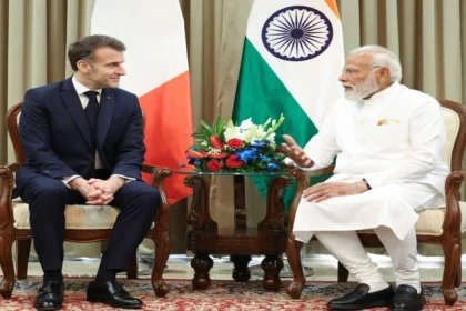 मुंबई को 'शुक्रिया' कह दिल्ली पहुंचे मैक्रों: अब AI और इनोवेशन के दम पर लिखा जाएगा नया इतिहास!