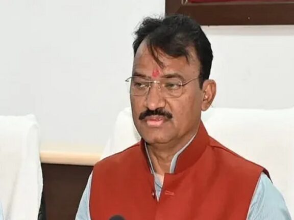 राजस्थान: उपमुख्यमंत्री प्रेमचंद बैरवा के काफिले में घुसी तेज रफ्तार कार, बाल-बाल बचे मंत्री