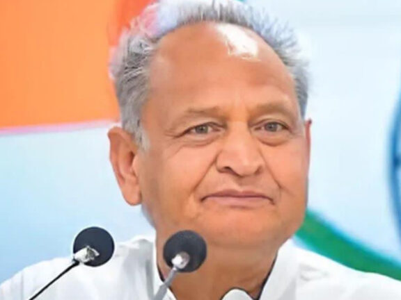 सिलिकोसिस बीमारी को लेकर अशोक गहलोत ने सरकार पर साधा निशाना, की ये मांगें