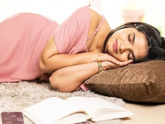 हेल्थ टिप्स: अच्छी नींद के लिए छोड़ें ये बुरी आदतें, मिलेगा फायदा