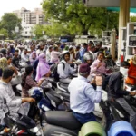 Nayara Energy का तगड़ा झटका: पेट्रोल-डीजल की बढ़ी कीमतें, टंकी फुल कराने के लिए पंपों पर उमड़ा जनसैलाब