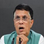 कांग्रेस नेता पवन खेड़ा के घर पर पुलिस की छापेमारी, इस मामले में हुई कार्रवाई