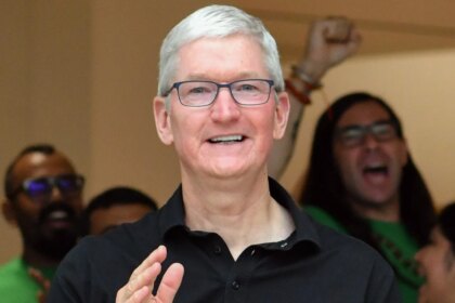 Apple में महा-बदलाव: टिम कुक युग का अंत, अब जॉन टर्नस संभालेंगे 3600 अरब डॉलर का साम्राज्य!