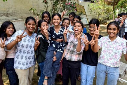MP Board 10th-12th Result 2026: इंतजार खत्म! घोषित हुए नतीजे, यहाँ से सीधे चेक करें अपना स्कोरकार्ड।