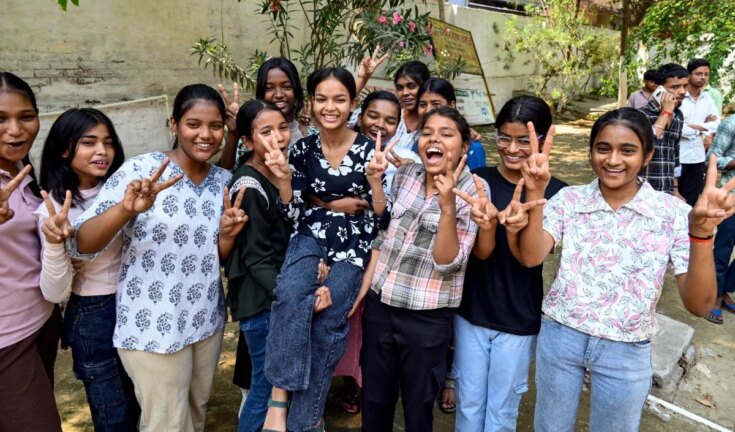 MP Board 10th-12th Result 2026: इंतजार खत्म! घोषित हुए नतीजे, यहाँ से सीधे चेक करें अपना स्कोरकार्ड।