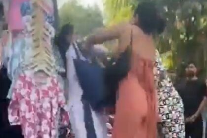 Viral Video: दो महिलाओं को एक ही पसंद आया...तो सबके सामने करने लगीं ऐसा, नहीं हुई शर्म