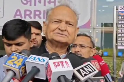 अब अशोक गहलोत ने डोनाल्ड ट्रंप और पीएम मोदी को लेकर दिया बड़ा बयान, कहा- अगर देश में लोकतंत्र नहीं बचेगा तो...