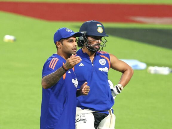 आईपीएल 2019 के बाद भारतीय टीम एक ही महीने में दस टी20 मैच खेलेगी, इसका शेड्यूल जारी हो गया है.