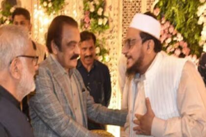 आतंकियों के गढ़ के रूप में एक बार फिर बेनकाब हुआ पाकिस्तान, हाफिज सईद के बेटे के साथ दिखा पाक पीएम का करीबी!