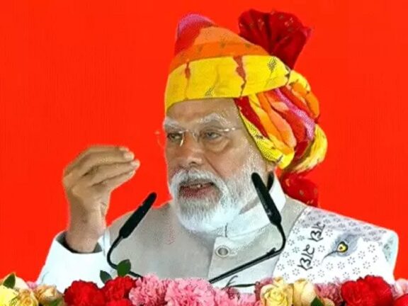 केंद्र सरकार ने बढ़ाई कर्मचारियों की सैलरी, DA में हुआ इतना इजाफा