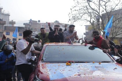 भारत प्रेम पड़ा भारी: नेपाल में अपने ही पीएम के खिलाफ उठी बगावत की चिंगारी!